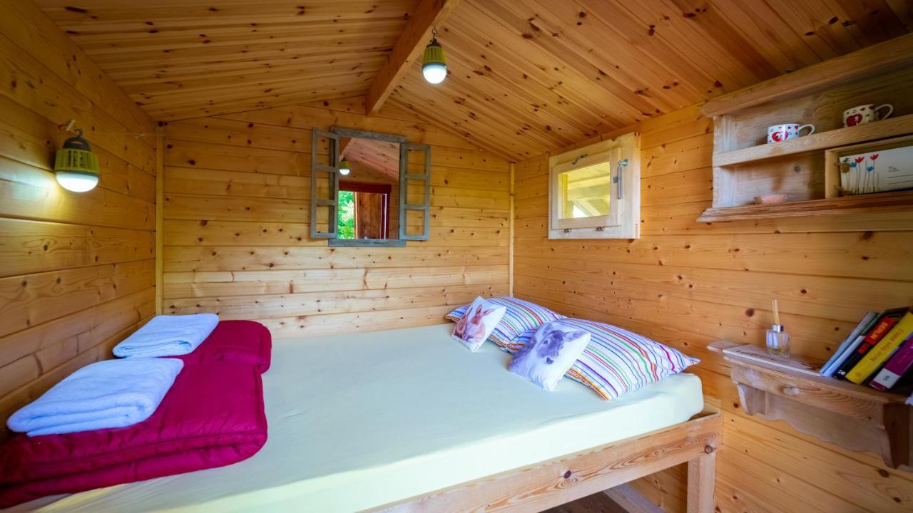 Robinzonski Turizam "Robin' S Hood" Skrad Exteriör bild